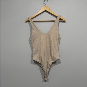 Forever 21 Cream Sleeveless Top